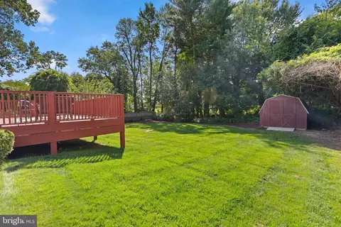 Exterior - 707 Northwest Dr, Silver Spring, MD 20901 photo 7 of 11