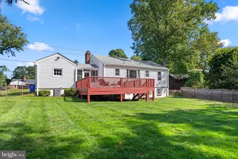 Exterior - 707 Northwest Dr, Silver Spring, MD 20901 photo 8 of 11