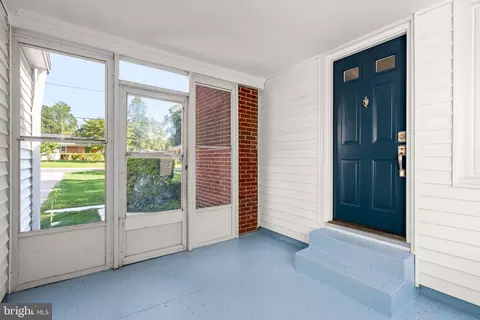 Exterior - 707 Northwest Dr, Silver Spring, MD 20901 photo 5 of 11