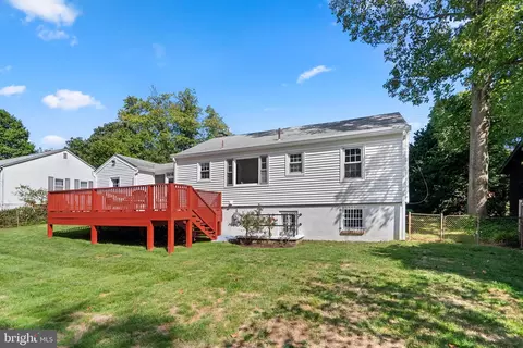 Exterior - 707 Northwest Dr, Silver Spring, MD 20901 photo 10 of 11
