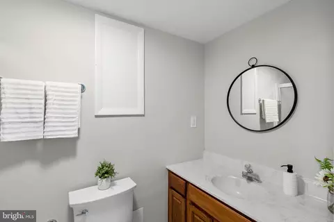 Bath - 707 Northwest Dr, Silver Spring, MD 20901 photo 3 of 4