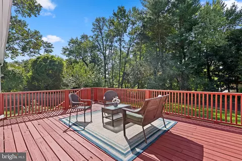 Exterior - 707 Northwest Dr, Silver Spring, MD 20901 photo 6 of 11
