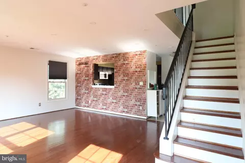 Living - 2057 Westchester Dr #55, Silver Spring, MD 20902 photo 1 of 4