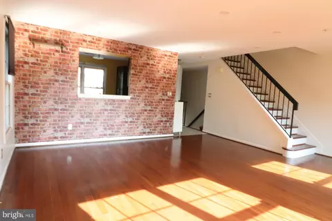Living - 2057 Westchester Dr #55, Silver Spring, MD 20902 photo 2 of 4