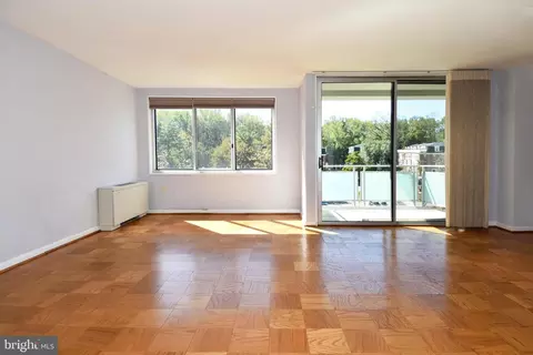 10201 Grosvenor Pl #622, Rockville, MD 20852