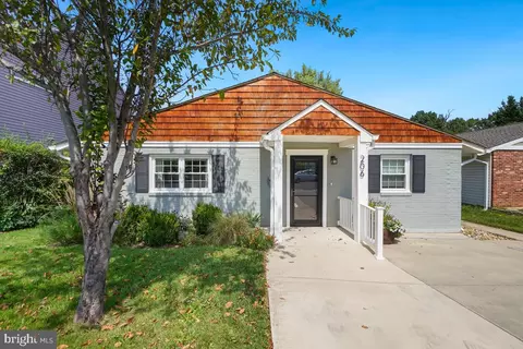 206 Crabb Ave, Rockville, MD 20850