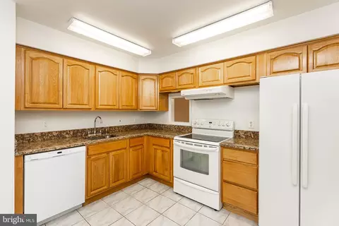 20 Tynewick Ct #20, Silver Spring, MD 20906 photo 4