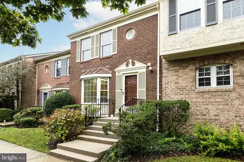 20 Tynewick Ct #20, Silver Spring, MD 20906 photo 2