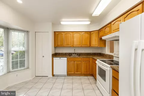 20 Tynewick Ct #20, Silver Spring, MD 20906 photo 5