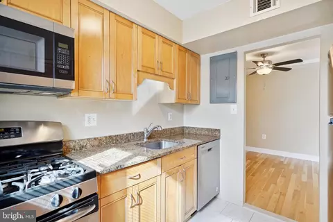 Kitchen - 11512 Bucknell Dr #3, Silver Spring, MD 20902 photo 3 of 3