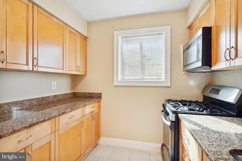 Kitchen - 11512 Bucknell Dr #3, Silver Spring, MD 20902 photo 2 of 3