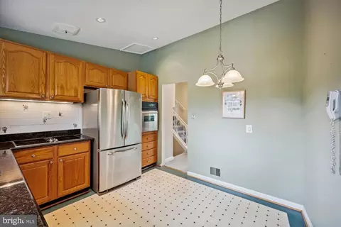 10905 Breewood Ct, Silver Spring, MD 20901 photo 12