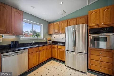 10905 Breewood Ct, Silver Spring, MD 20901 photo 14