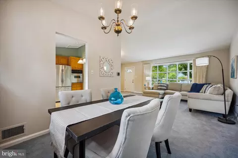 10905 Breewood Ct, Silver Spring, MD 20901 photo 8
