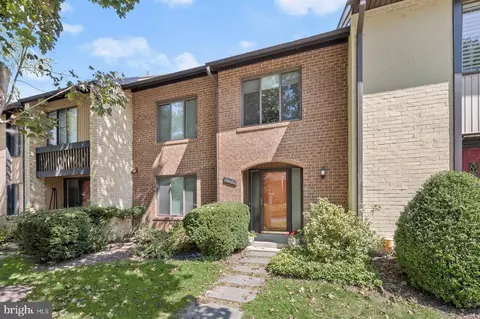 9641 Shadow Oak Dr, Montgomery Village, MD 20886