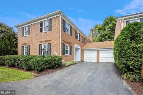 10240 Democracy Ln, Potomac, MD 20854