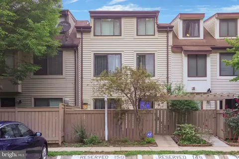 10028 Forest View Pl, Montgomery Village, MD 20886