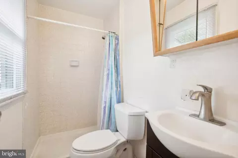 Bath - 1412 Mimosa Ln, Silver Spring, MD 20904 photo 1 of 2