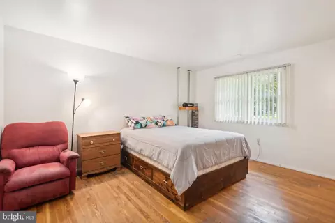 Bedroom - 1412 Mimosa Ln, Silver Spring, MD 20904 photo 3 of 5
