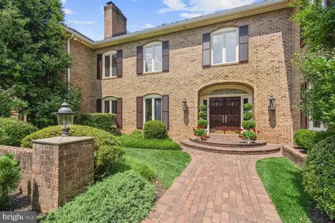 10708 Alloway Dr, Potomac, MD 20854