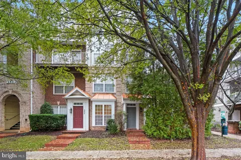 357 Fallsgrove Dr #54, Rockville, MD 20850