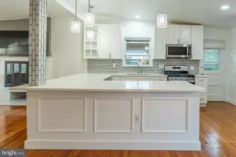 Kitchen - 3316 Estelle Ter, Silver Spring, MD 20906 photo 2 of 4