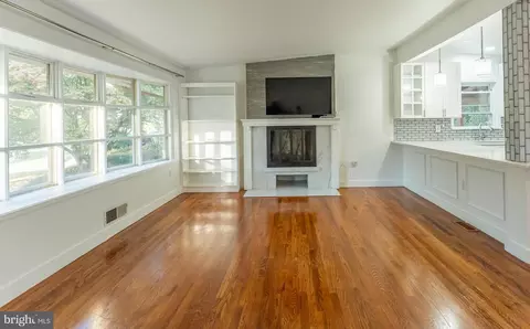 Living - 3316 Estelle Ter, Silver Spring, MD 20906 photo 2 of 4
