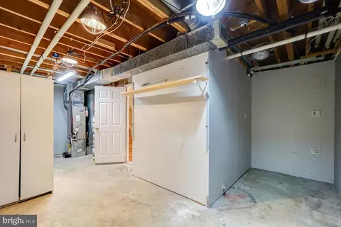 2007 Featherwood St, Silver Spring, MD 20904 photo 28