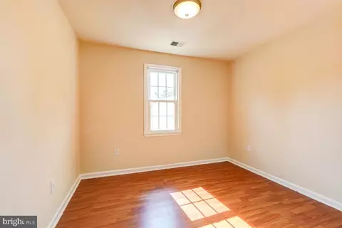 2007 Featherwood St, Silver Spring, MD 20904 photo 17