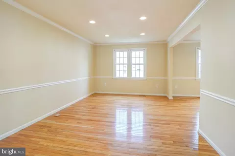 2007 Featherwood St, Silver Spring, MD 20904 photo 6