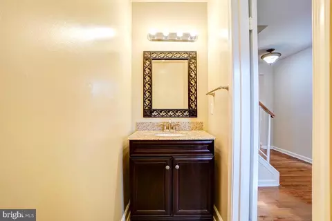 2007 Featherwood St, Silver Spring, MD 20904 photo 4
