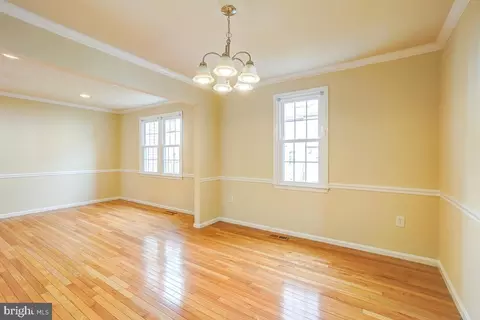 2007 Featherwood St, Silver Spring, MD 20904 photo 10