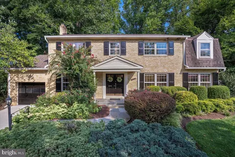 6305 Lenox Rd, Bethesda, MD 20817
