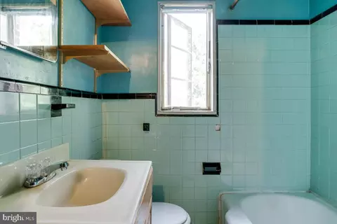 Bath - 11926 Centerhill St, Silver Spring, MD 20902 photo 1 of 3