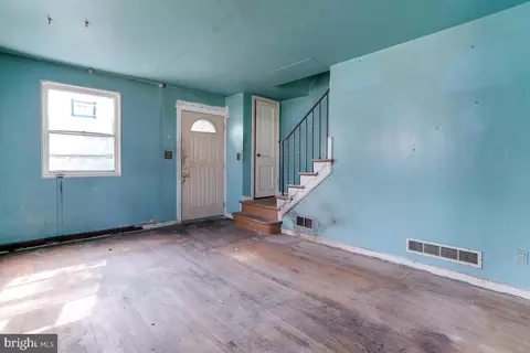 Living - 11926 Centerhill St, Silver Spring, MD 20902 photo 1 of 3
