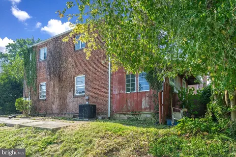 Exterior - 11926 Centerhill St, Silver Spring, MD 20902 photo 3 of 4