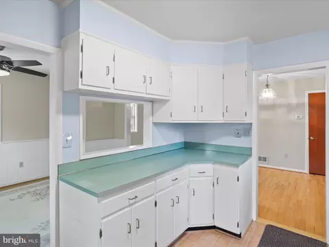 10603 Lilac Pl, Silver Spring, MD 20903 photo 12