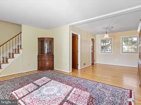 10603 Lilac Pl, Silver Spring, MD 20903 photo 5