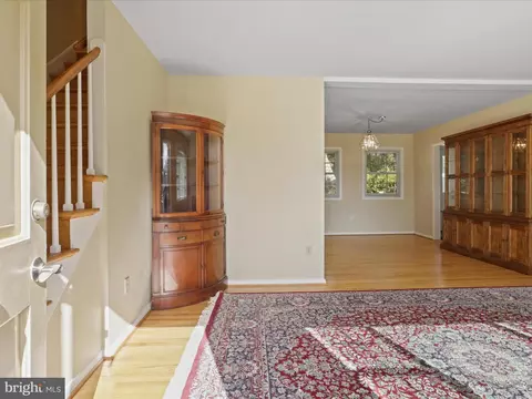 10603 Lilac Pl, Silver Spring, MD 20903 photo 2