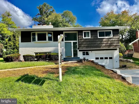 617 Hillsboro Dr, Silver Spring, MD 20902 photo 2