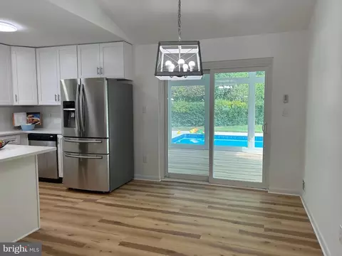 617 Hillsboro Dr, Silver Spring, MD 20902 photo 8