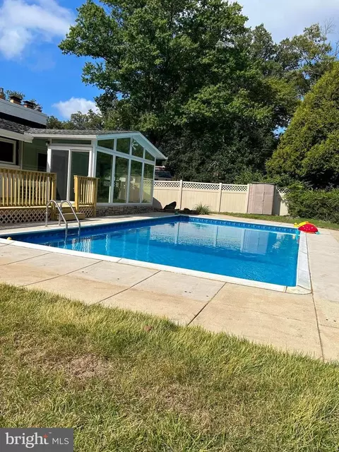 617 Hillsboro Dr, Silver Spring, MD 20902 photo 15