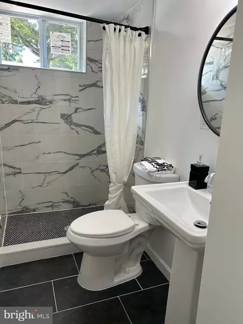 617 Hillsboro Dr, Silver Spring, MD 20902 photo 32