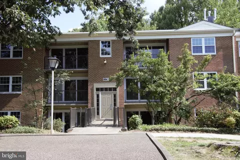 880 College Pkwy #203, Rockville, MD 20850