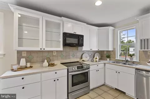 Kitchen - 4514 Sigsbee Rd, Silver Spring, MD 20906 photo 2 of 2