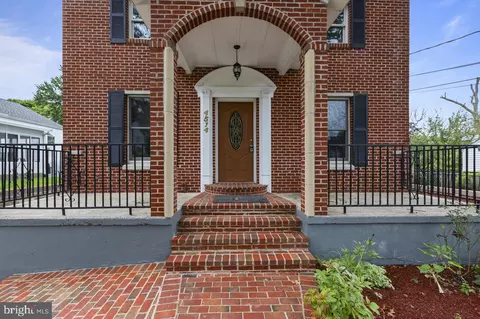 Exterior - 4514 Sigsbee Rd, Silver Spring, MD 20906 photo 2 of 11
