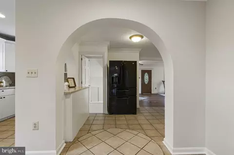 Entry Way - 4514 Sigsbee Rd, Silver Spring, MD 20906 photo 2 of 4