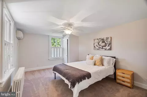 Bedroom - 15435 Good Hope Rd, Silver Spring, MD 20905 photo 1 of 12