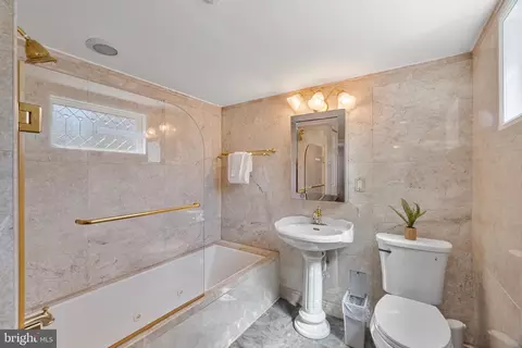 Bath - 15435 Good Hope Rd, Silver Spring, MD 20905 photo 4 of 4