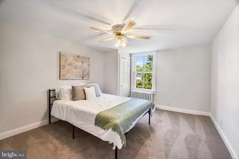 Bedroom - 15435 Good Hope Rd, Silver Spring, MD 20905 photo 6 of 12